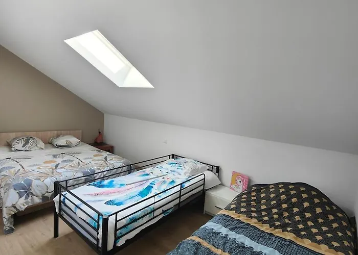 Maison Familiale Ferienhaus Serqueux (Haute-Marne)